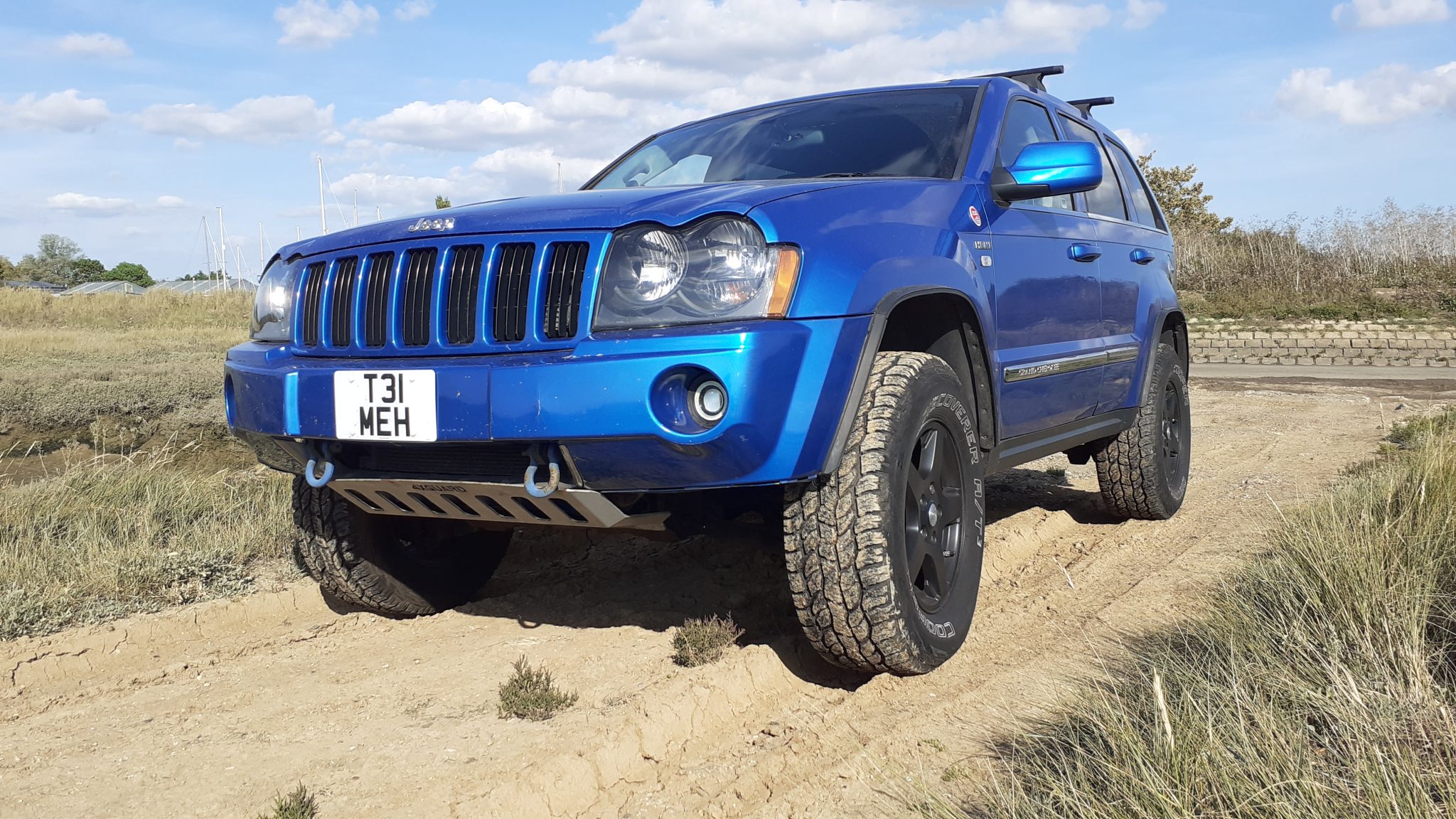 Gancio Traino Fisso STEINHOF Per Jeep Grand Cherokee WH (2005-2011) Con Kit Elettrico Universale A 7 Poli. Omologato CE, Portata 3500 Kg.